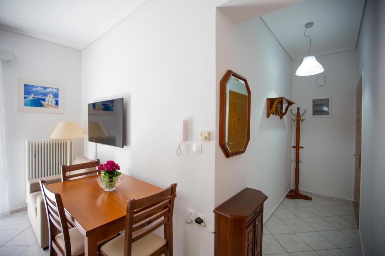 Poly'S Charming Home - City Center & Near The Beach 2Bedroom Apartment Nafpaktos Bagian luar foto