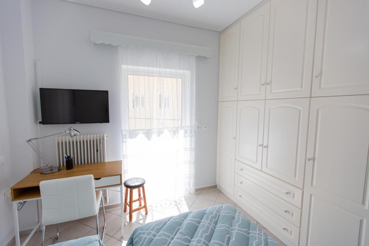 Poly'S Charming Home - City Center & Near The Beach 2Bedroom Apartment Nafpaktos Bagian luar foto
