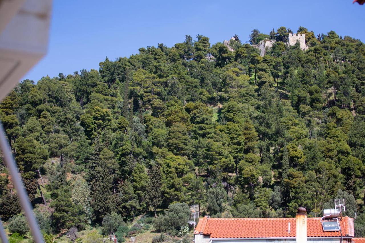 Poly'S Charming Home - City Center & Near The Beach 2Bedroom Apartment Nafpaktos Bagian luar foto