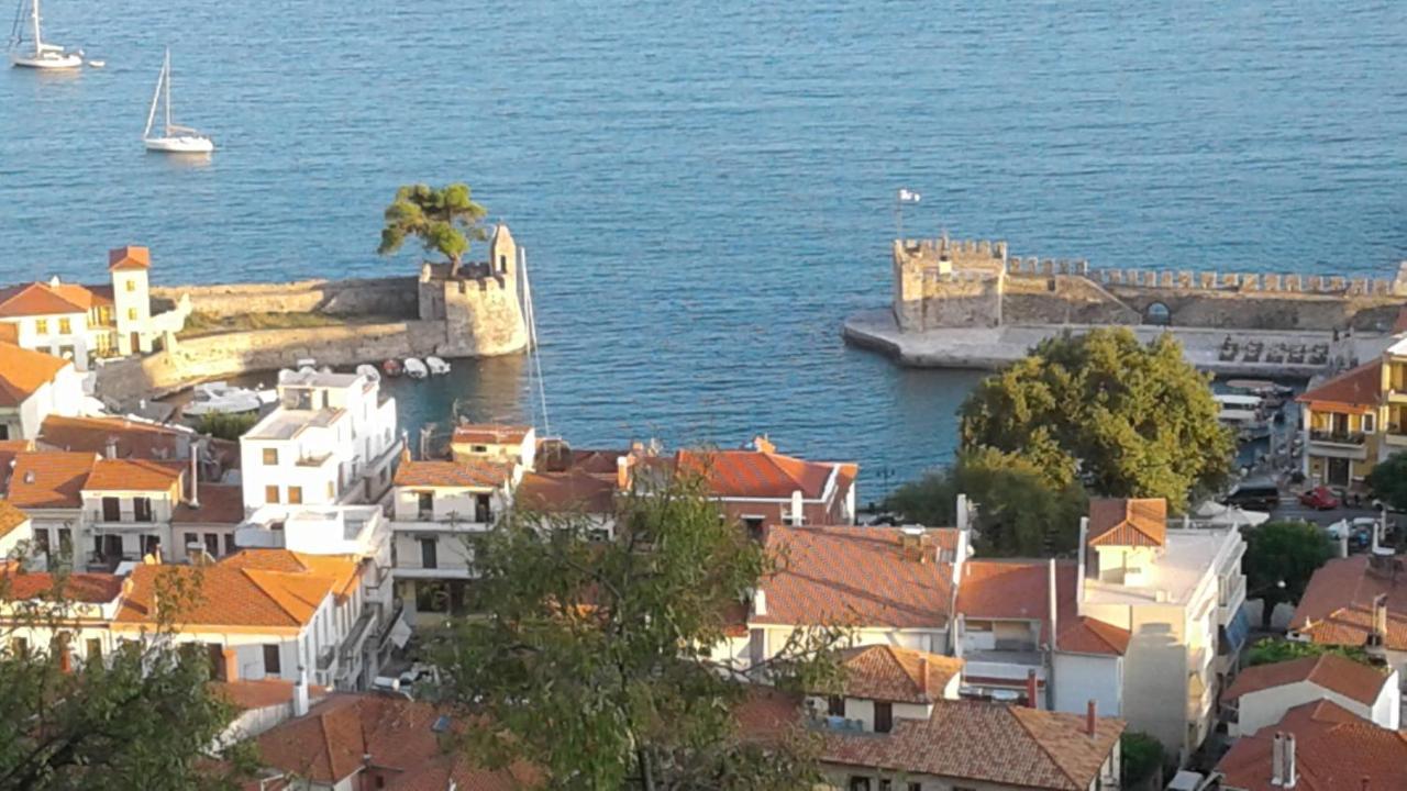 Poly'S Charming Home - City Center & Near The Beach 2Bedroom Apartment Nafpaktos Bagian luar foto